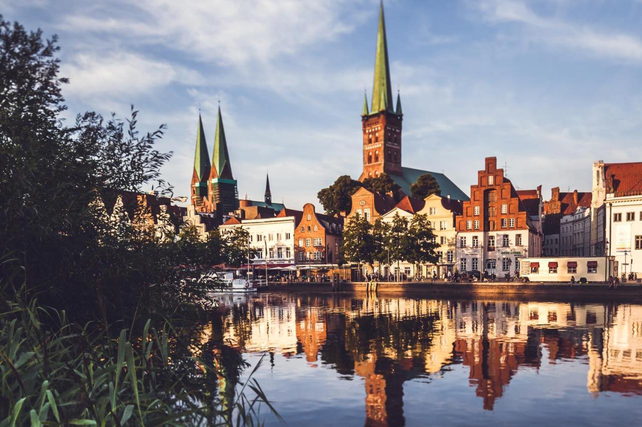 Hotel Die Reederin Любек Экстерьер фото